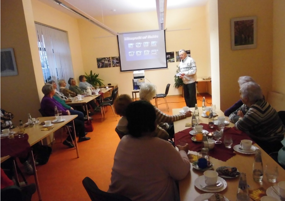 Herr Wendt spricht in der Seniorenakademie über die Blumeninsel Madeira